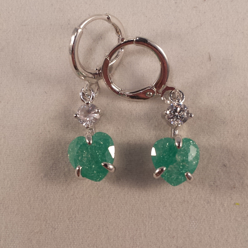 18K Gold Filled Cherry Green Heart Stone Earrings - Picture 2 of 4